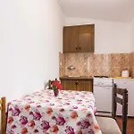 Apartman Beautiful In Starigrad Paklenica